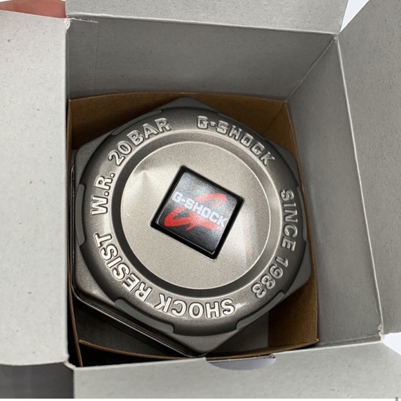 Casio G-Shock GA-400 Men's Special Color Series - Picture 10 of 13